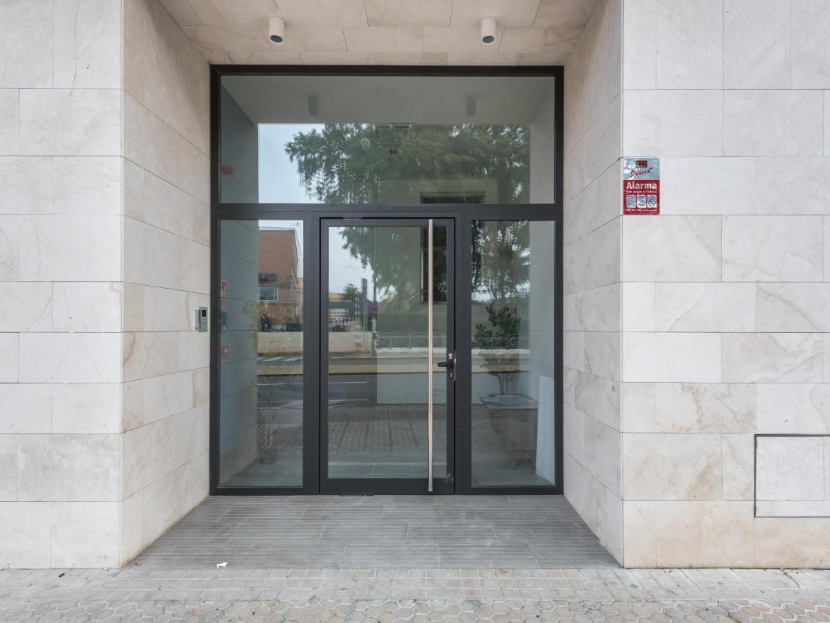 Limehome Sevilla Calle Torcuato Luca De Tena - Digital Access Eksteriør bilde